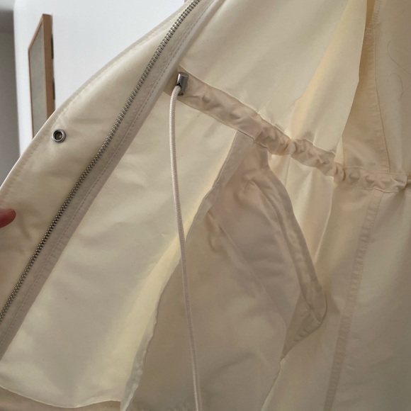 Uniqlo oversized cinchable lightweight jacket - Picture 5 of 5